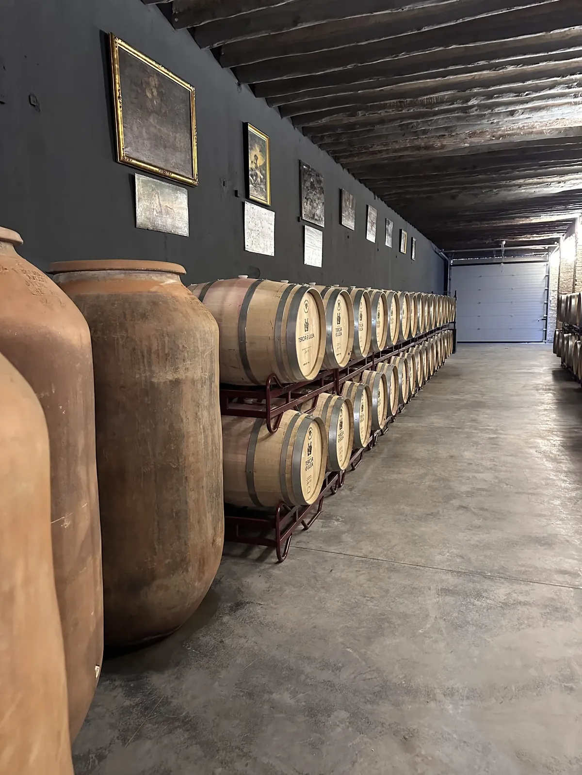 Interior histórico de Bodega Tercia de Ulea en Moratalla, Murcia
